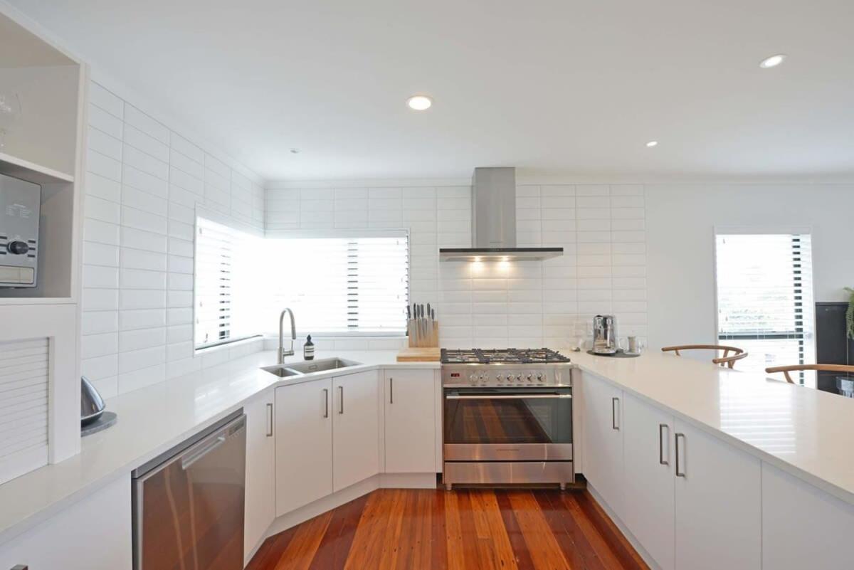 הוילה מאונט מאונגאנוי Escape To High End Comforts On Riverton מראה חיצוני תמונה
